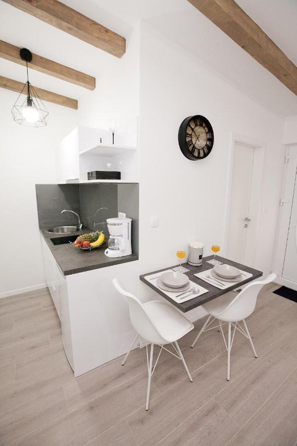 Studio Apartments Tara Zadar Ngoại thất bức ảnh