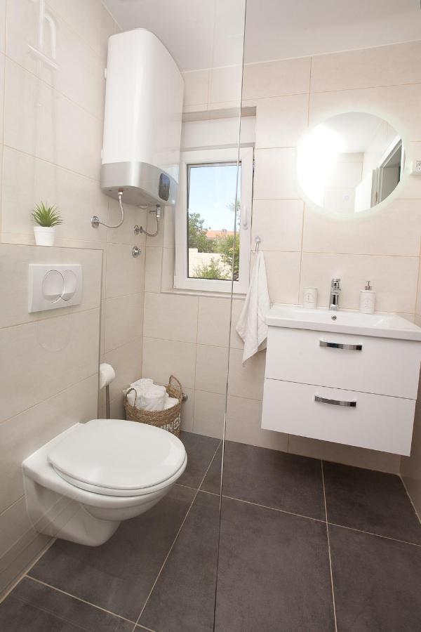 Studio Apartments Tara Zadar Ngoại thất bức ảnh