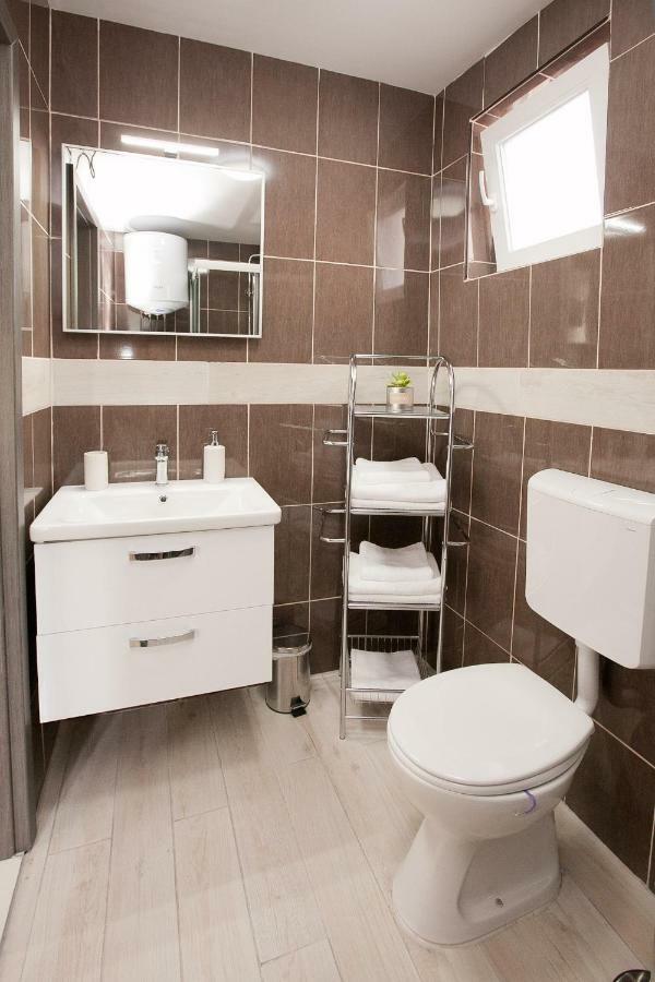 Studio Apartments Tara Zadar Ngoại thất bức ảnh
